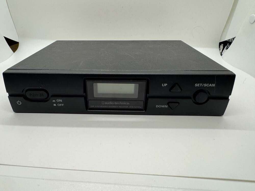 Audio-Technica ATW-R2100a UHF Synthesized Diversity Receiver